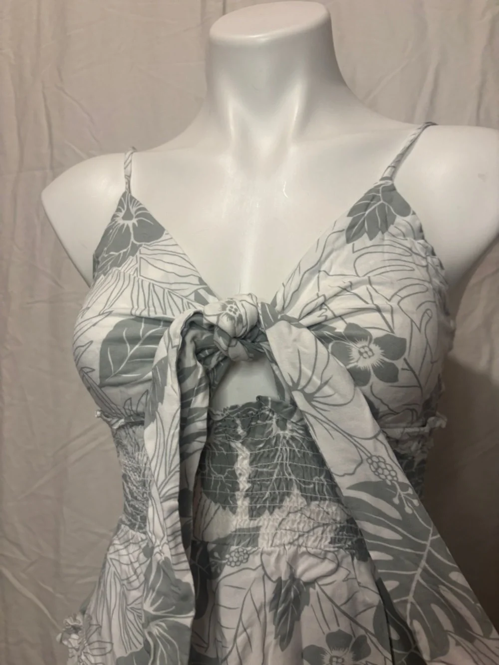 Floral Tie Front Ruffle Mini Dress White & Sage Green Ocean Drive S - Picture 4 of 8